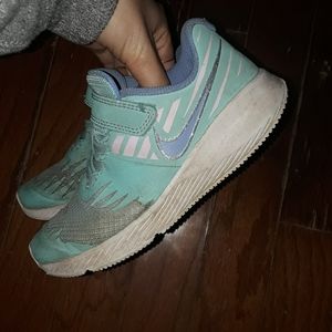 Light blue girls Nike shoes